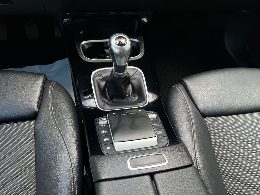 Mercedes-Benz B 180 2021