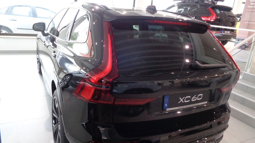 Volvo XC60 2025