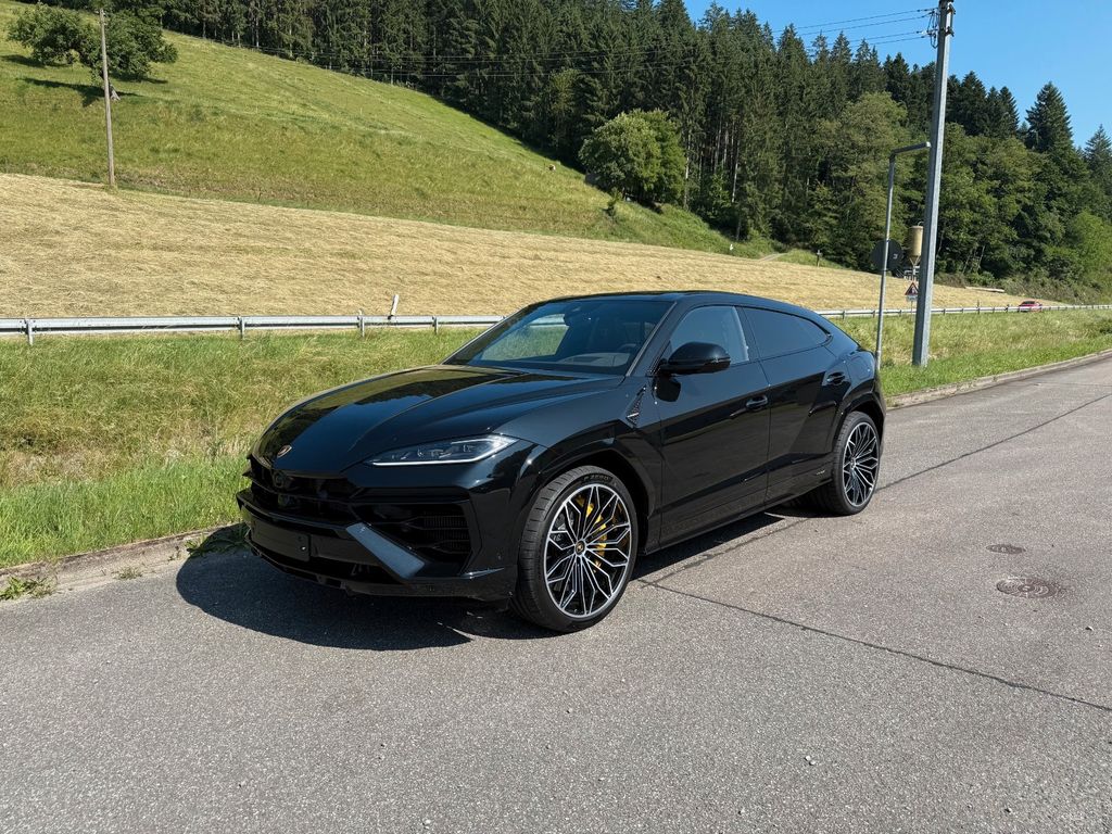 Lamborghini Urus 2025