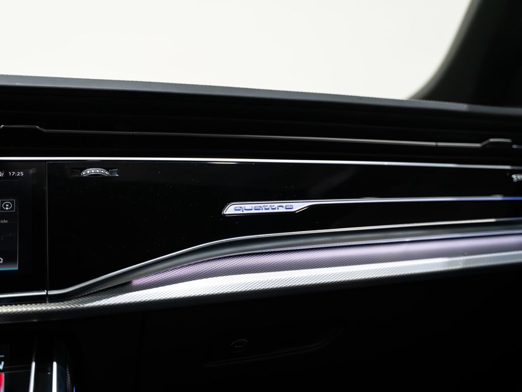 Audi Q8 2023