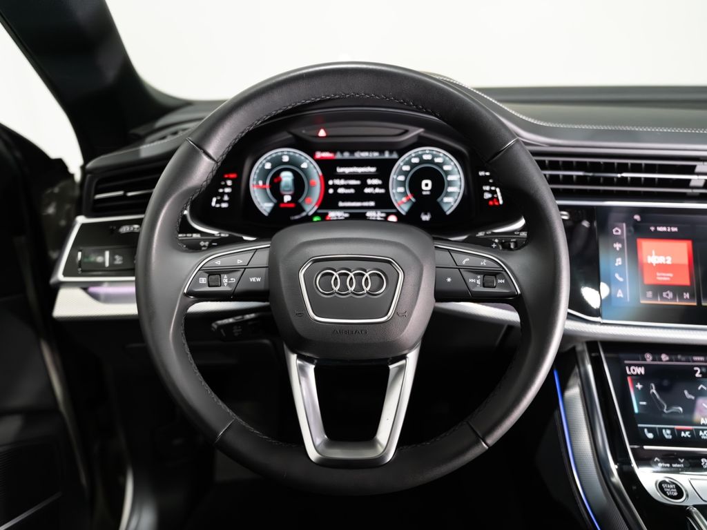 Audi Q8 2023