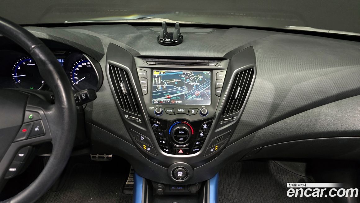 Hyundai Veloster 2013