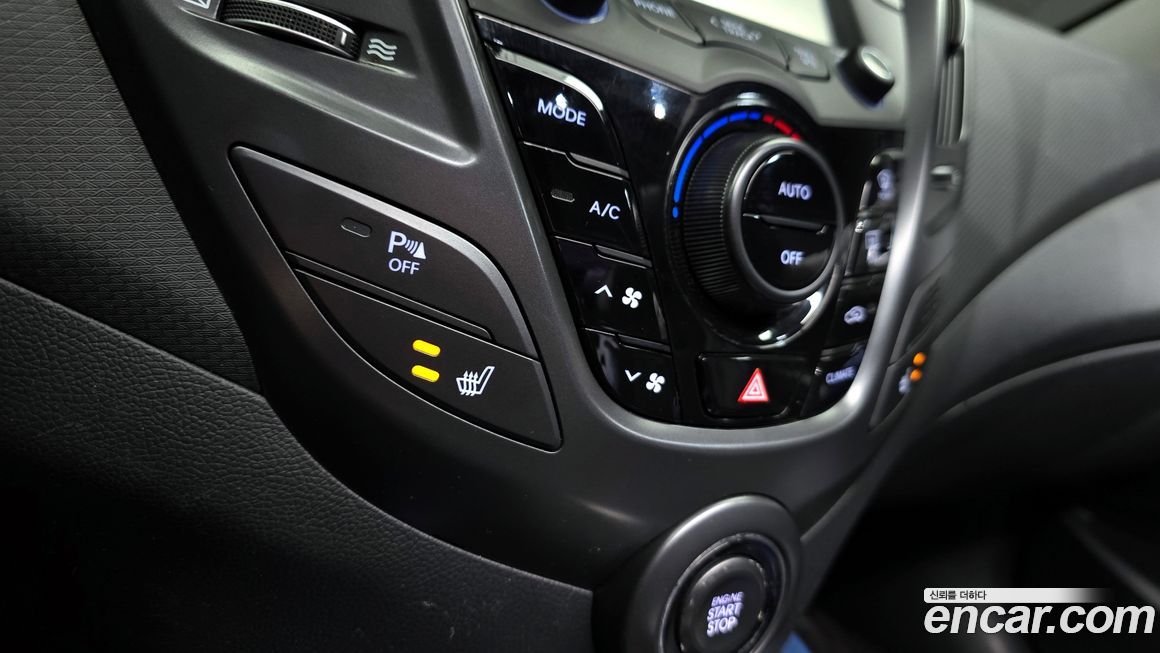 Hyundai Veloster 2013