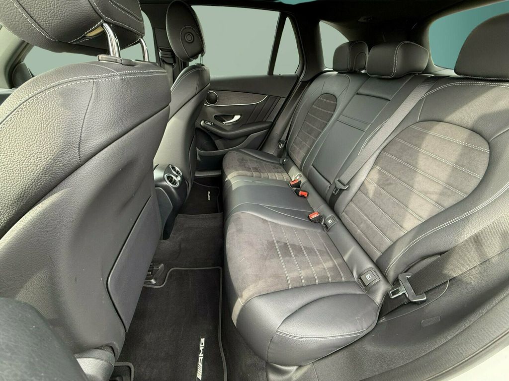 Mercedes-Benz GLC 300 2022