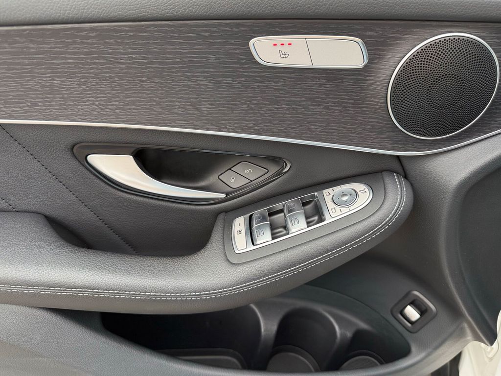 Mercedes-Benz GLC 300 2022