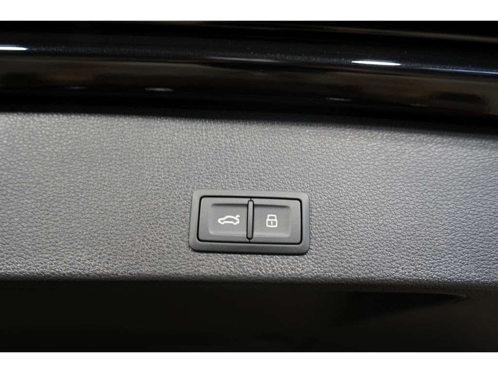 Audi SQ2 2025