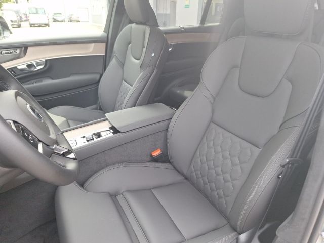 Volvo XC90 2025