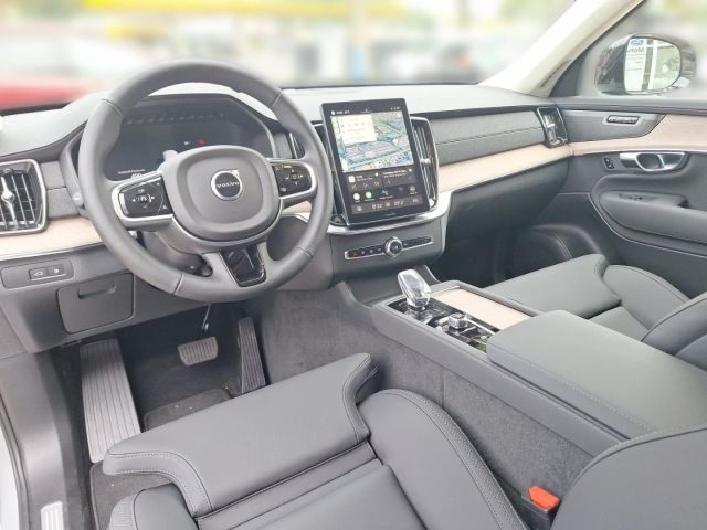 Volvo XC90 2025