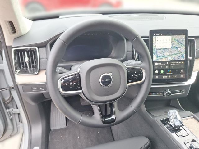 Volvo XC90 2025