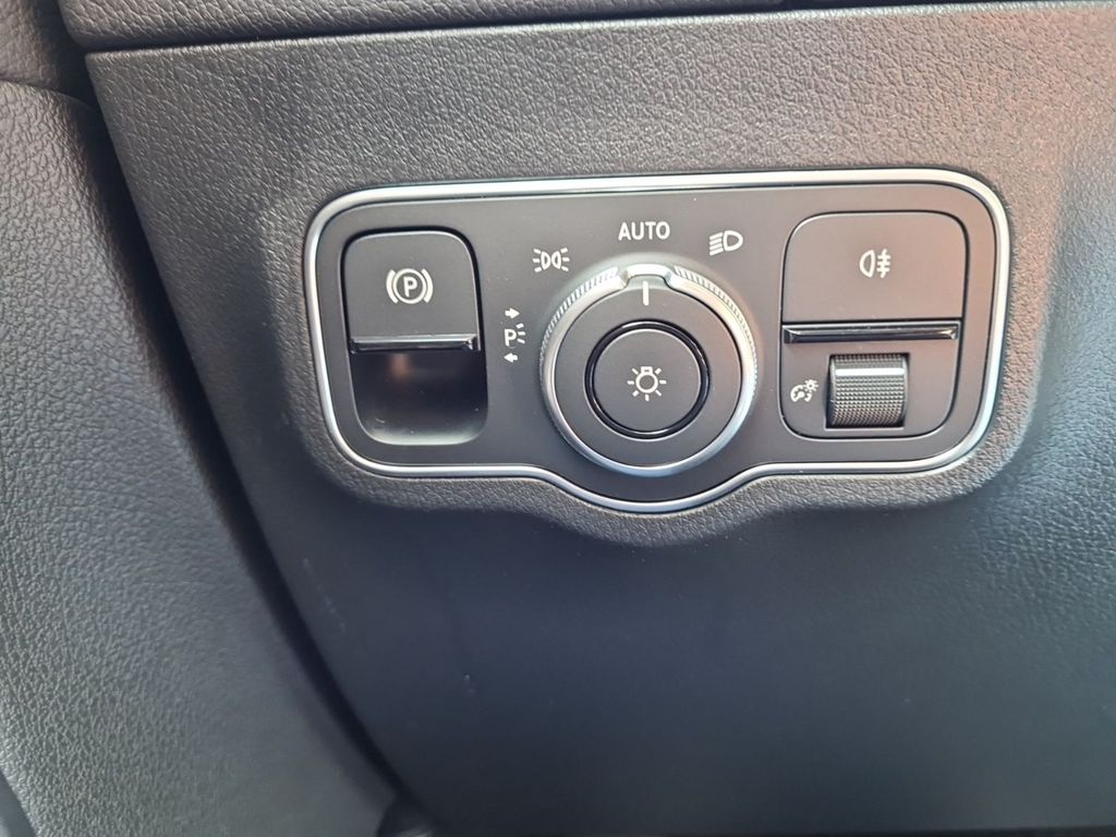 Mercedes-Benz B 220 2022