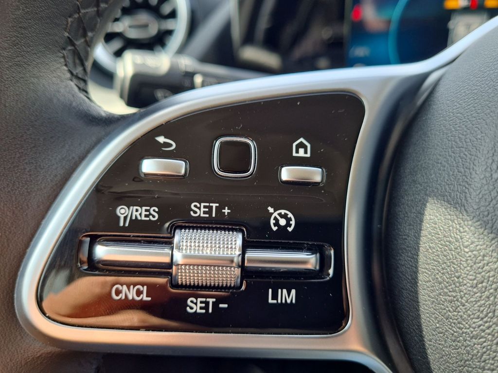 Mercedes-Benz B 220 2022