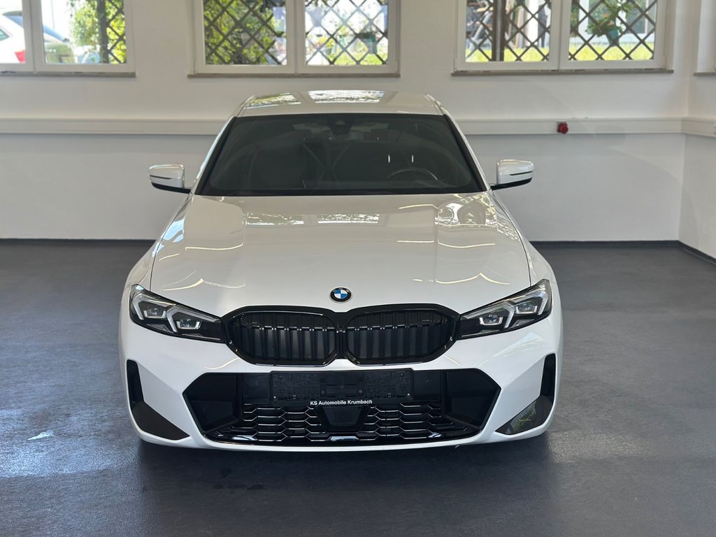 BMW 330 2022