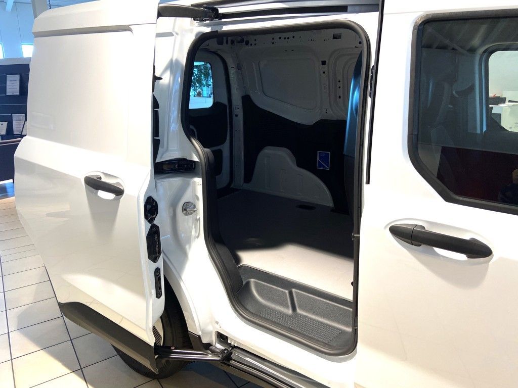 Ford Transit Courier 2025