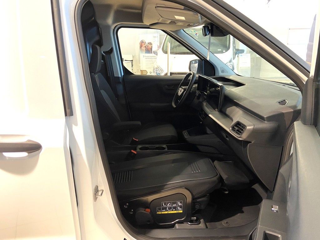 Ford Transit Courier 2025