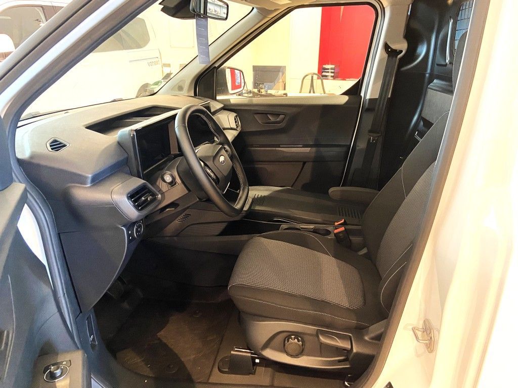 Ford Transit Courier 2025