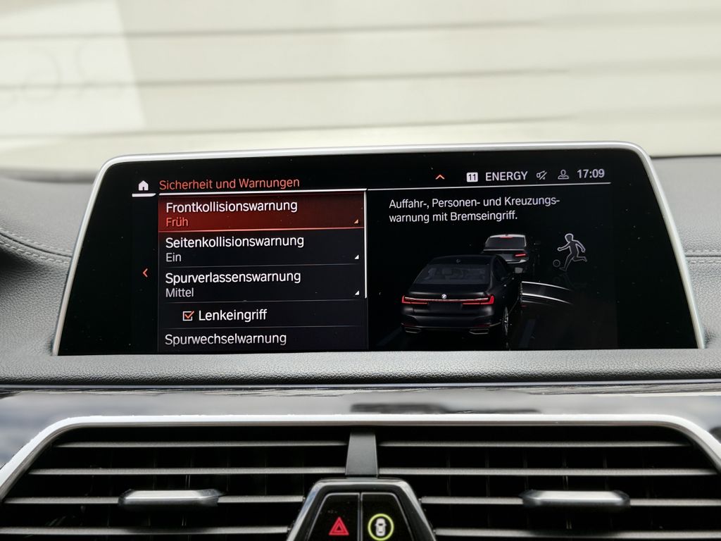 BMW 745 2020