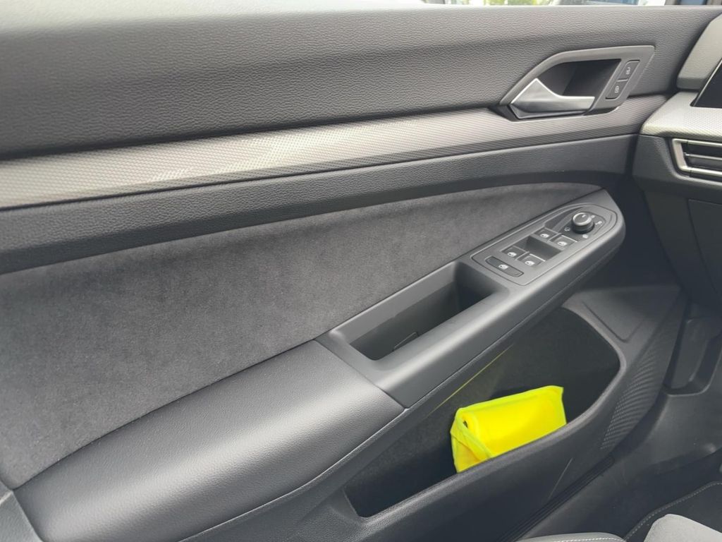 Volkswagen Golf 2024