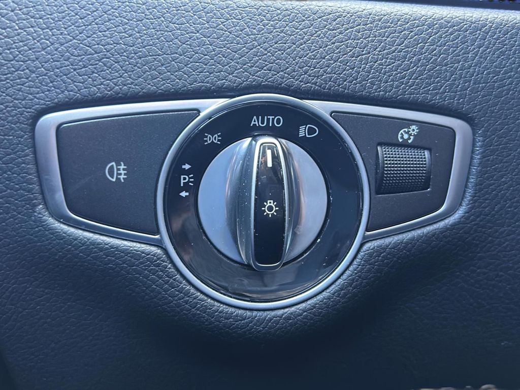 Mercedes-Benz E 300 2022