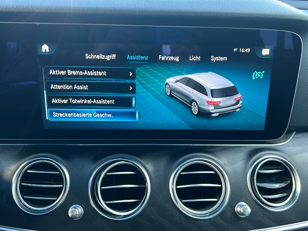 Mercedes-Benz E 300 2022