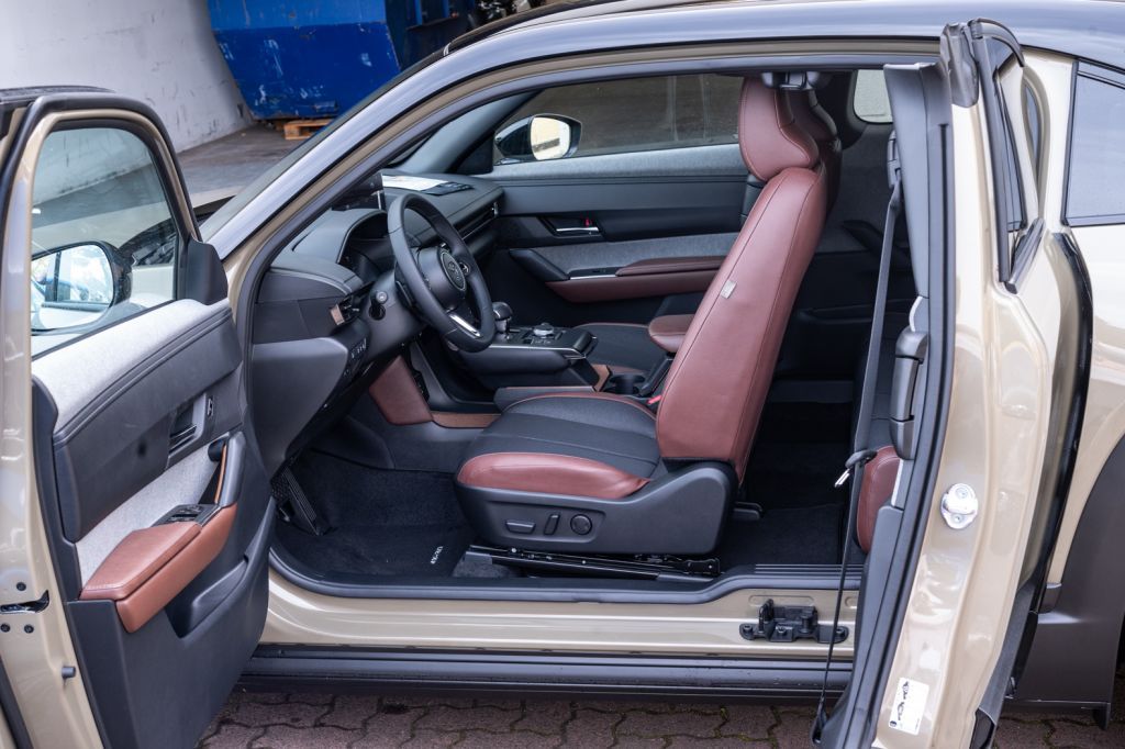 Mazda MX-30 2024