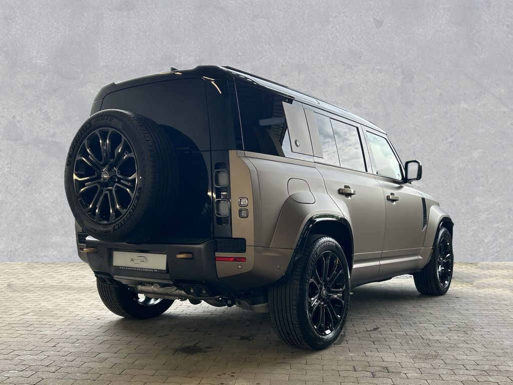 Land Rover Defender 2025
