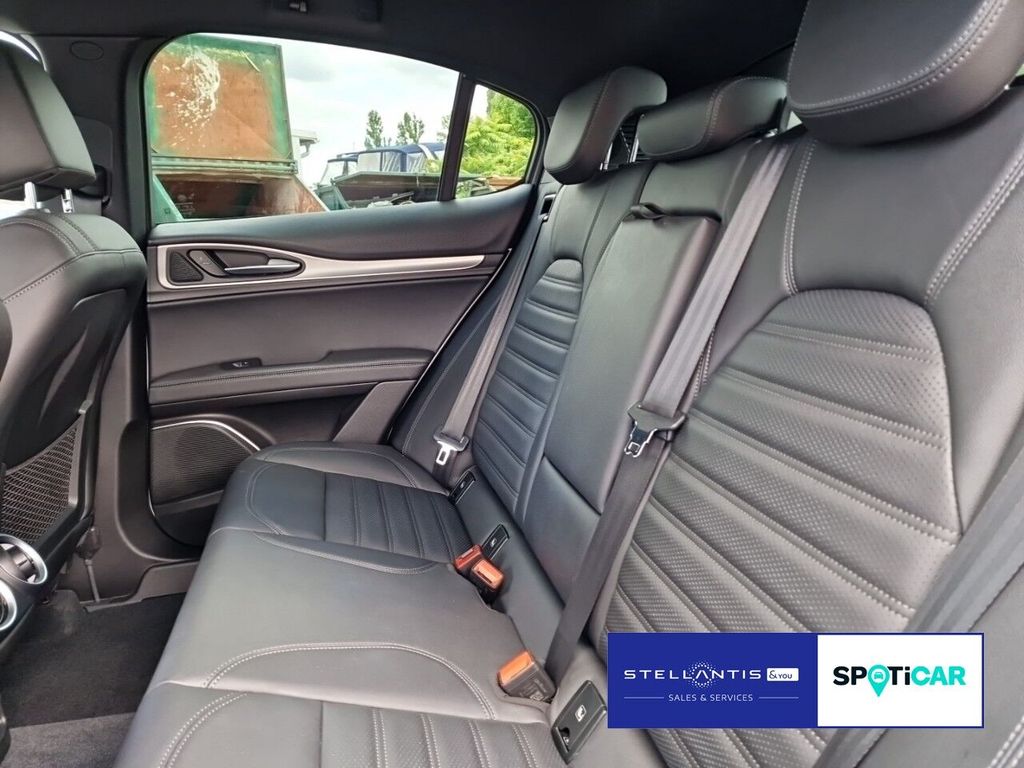 Alfa Romeo Stelvio 2023