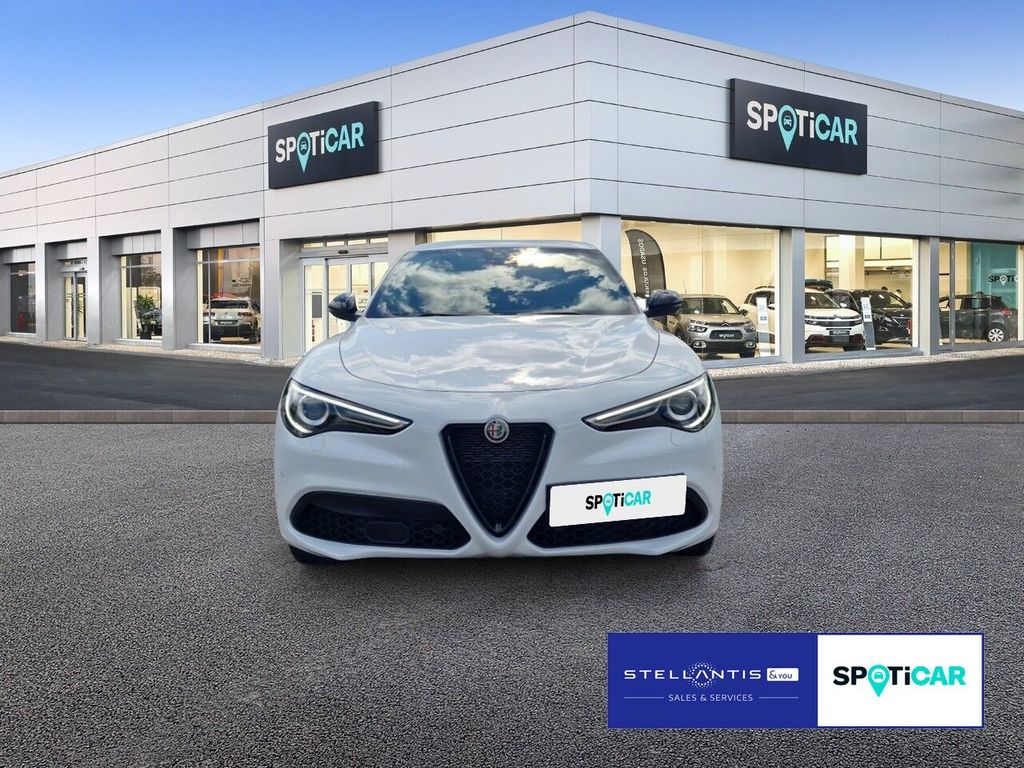 Alfa Romeo Stelvio 2023