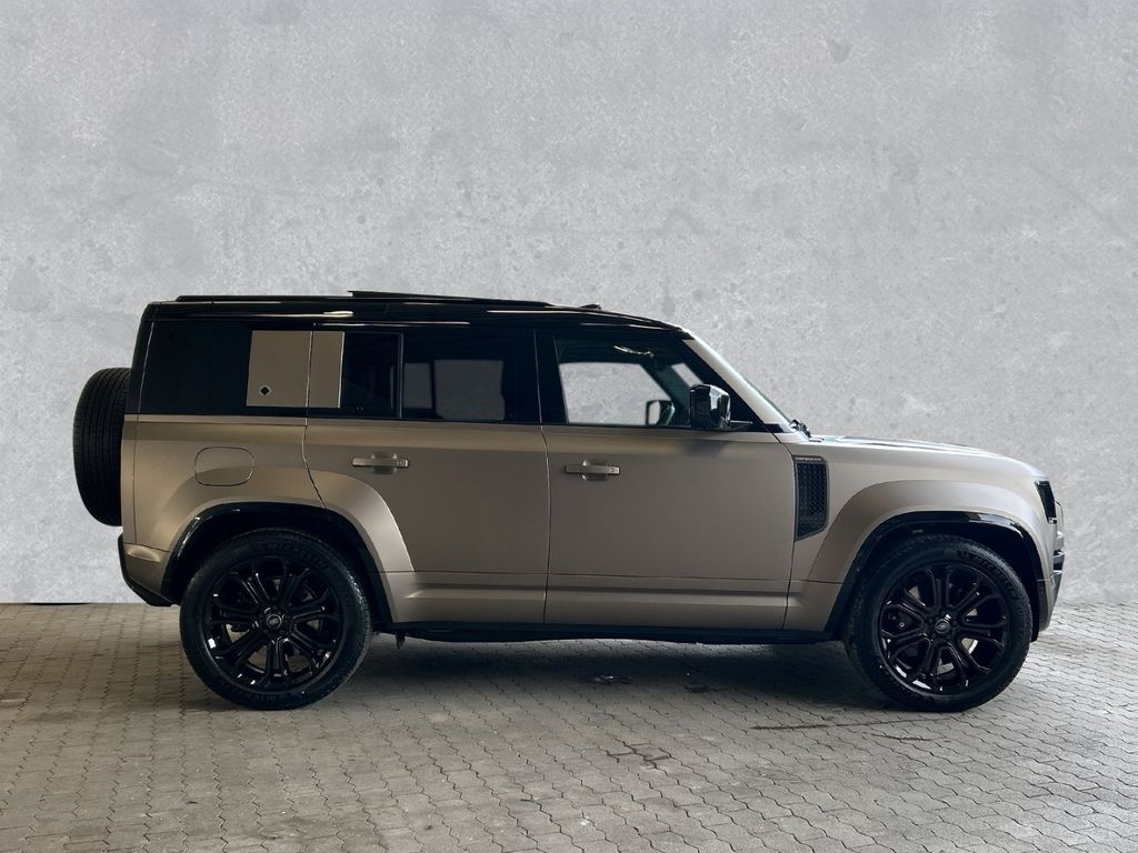 Land Rover Defender 2025
