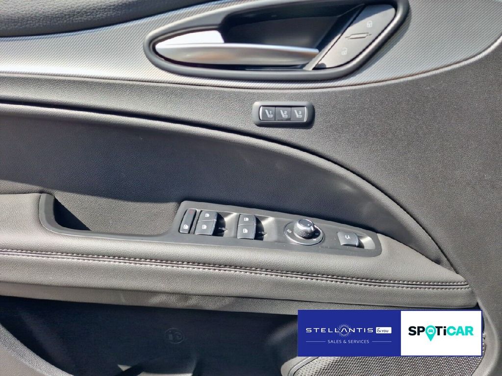 Alfa Romeo Stelvio 2023