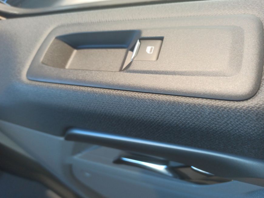 Ford Tourneo Custom 2025