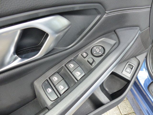 BMW 318 2022
