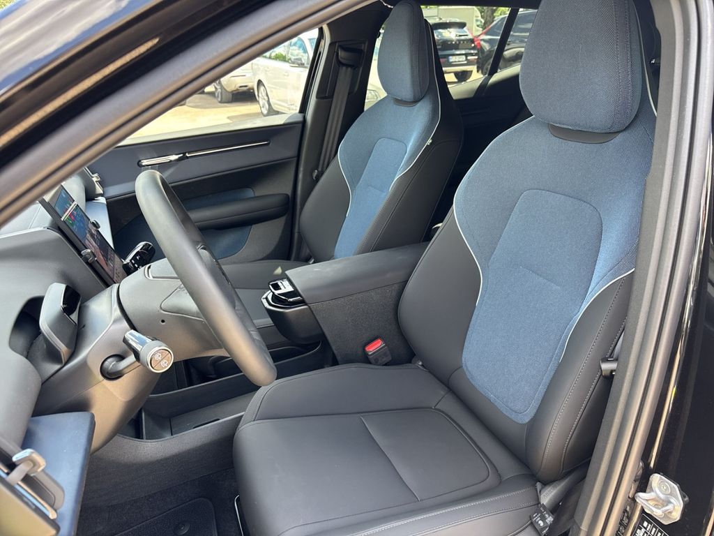 Volvo EX30 2025