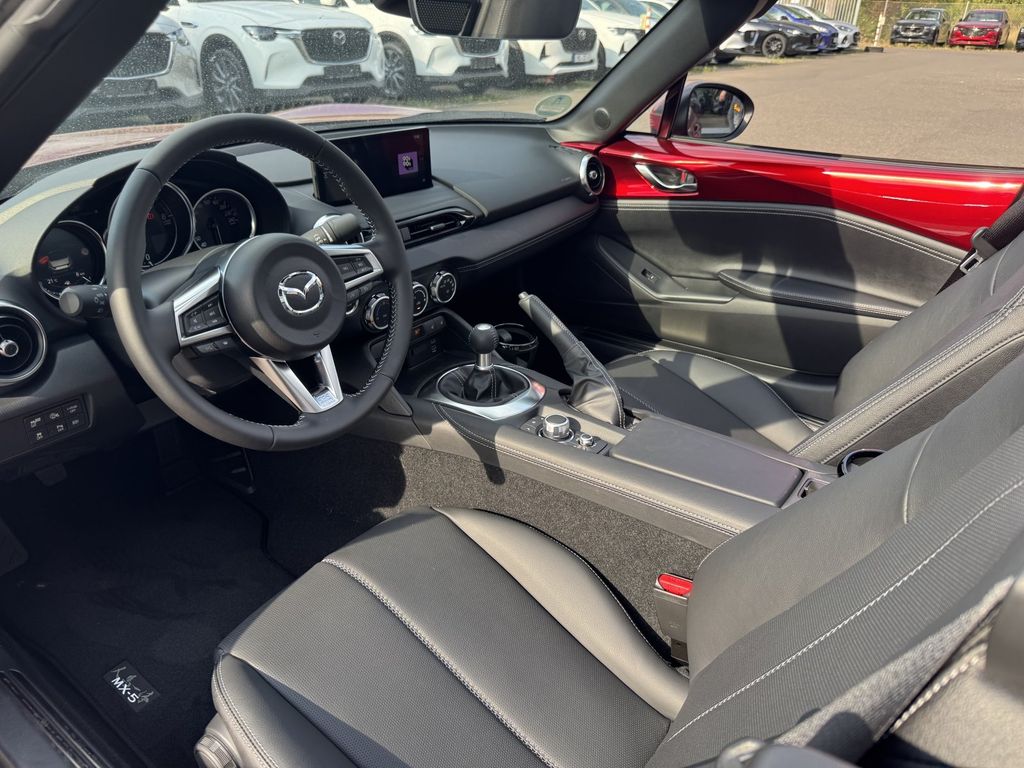 Mazda MX-5 2025