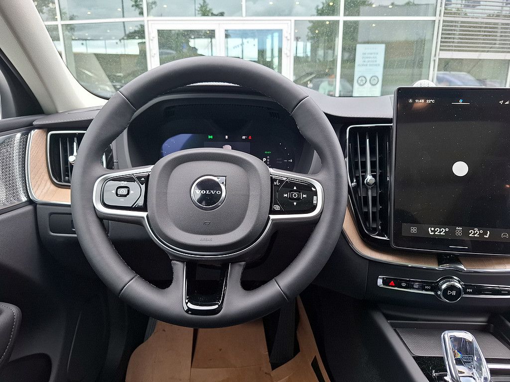 Volvo XC60 2025