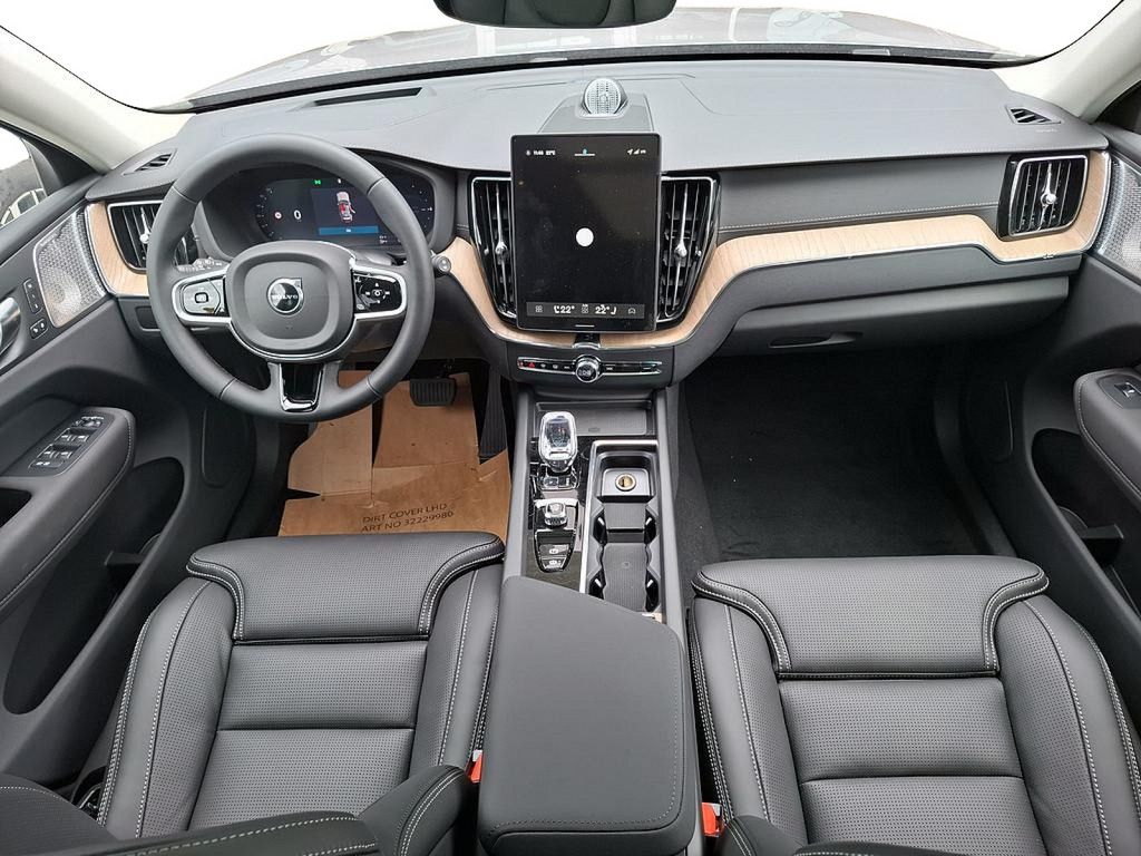 Volvo XC60 2025