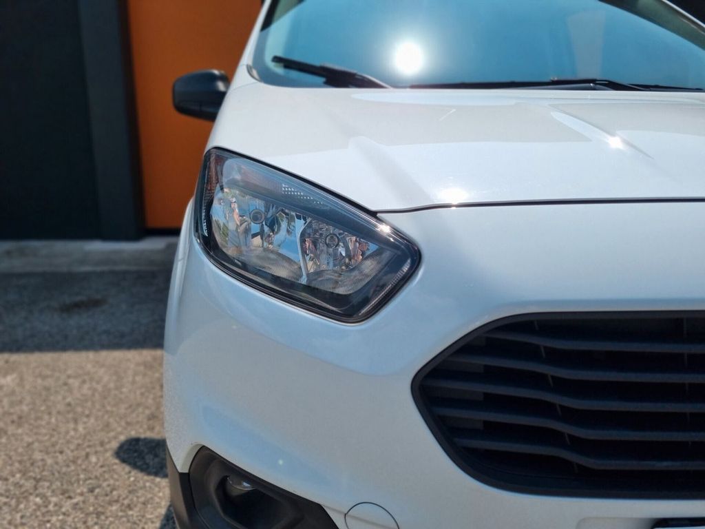 Ford Transit Courier 2022