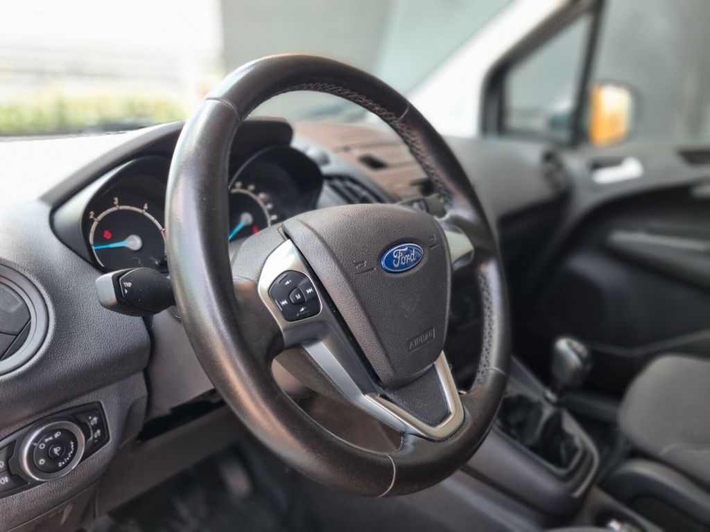 Ford Transit Courier 2022