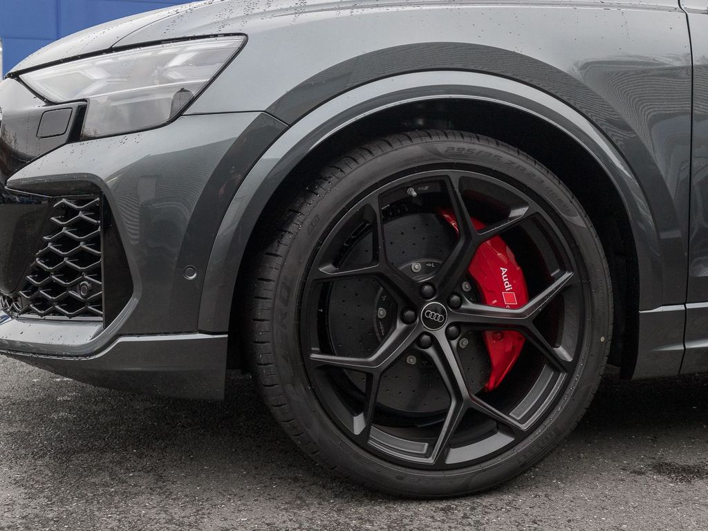 Audi RSQ8 2025