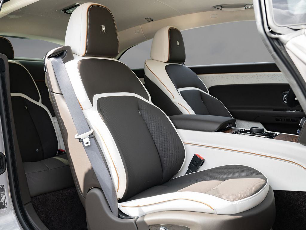 Rolls-Royce Spectre 2025