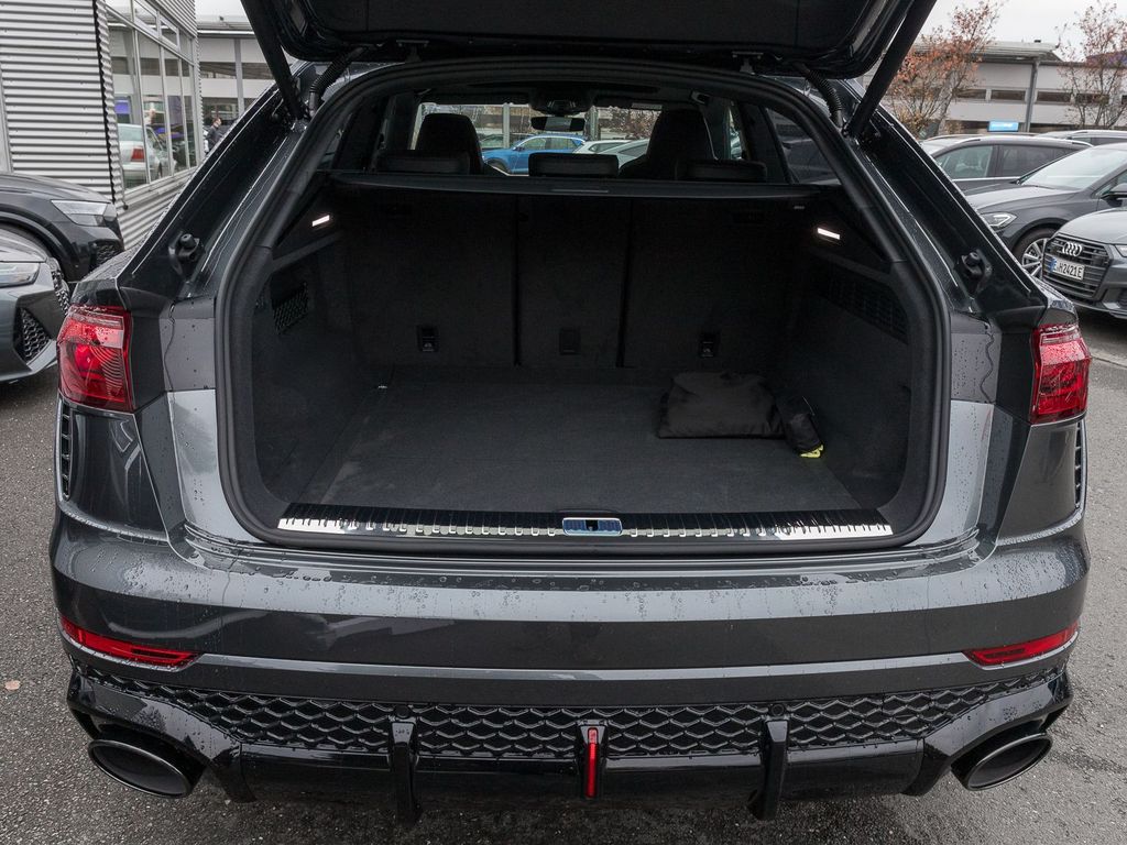 Audi RSQ8 2025