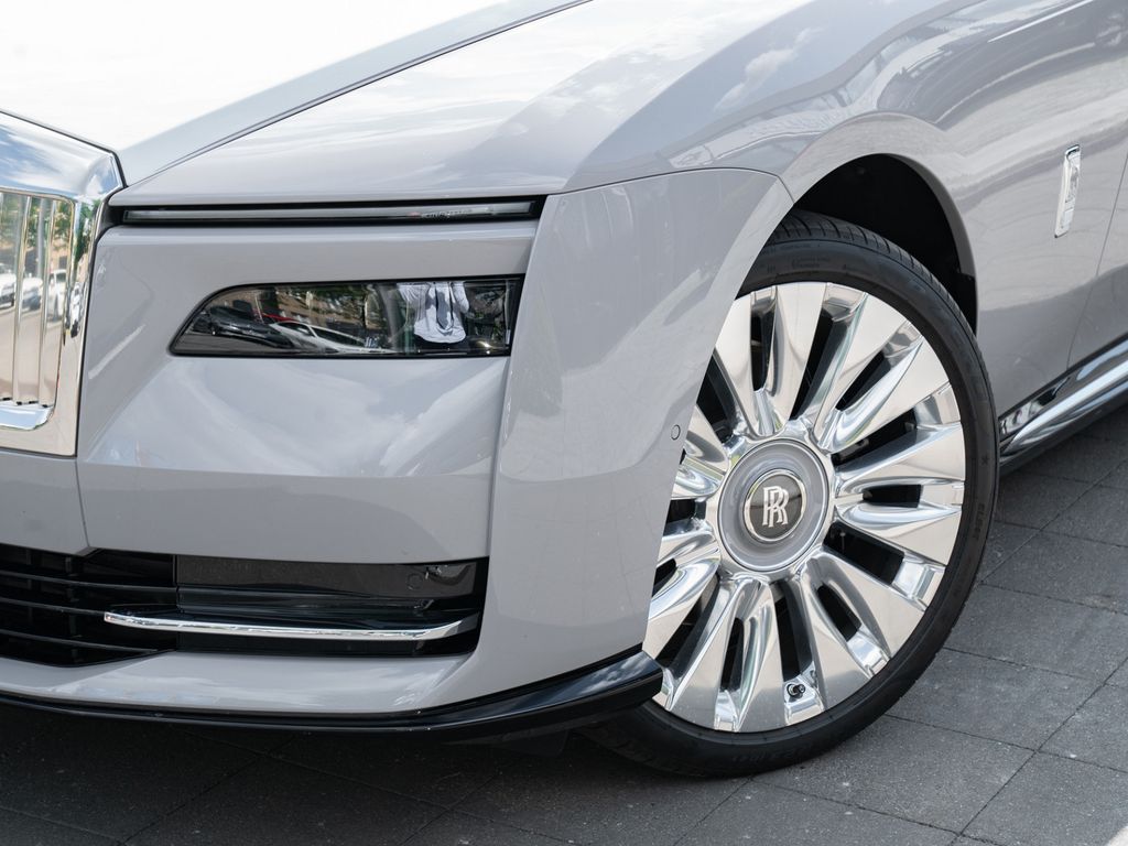Rolls-Royce Spectre 2025