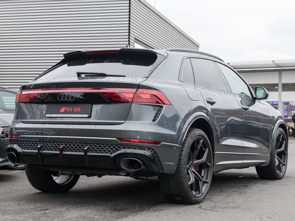 Audi RSQ8 2025