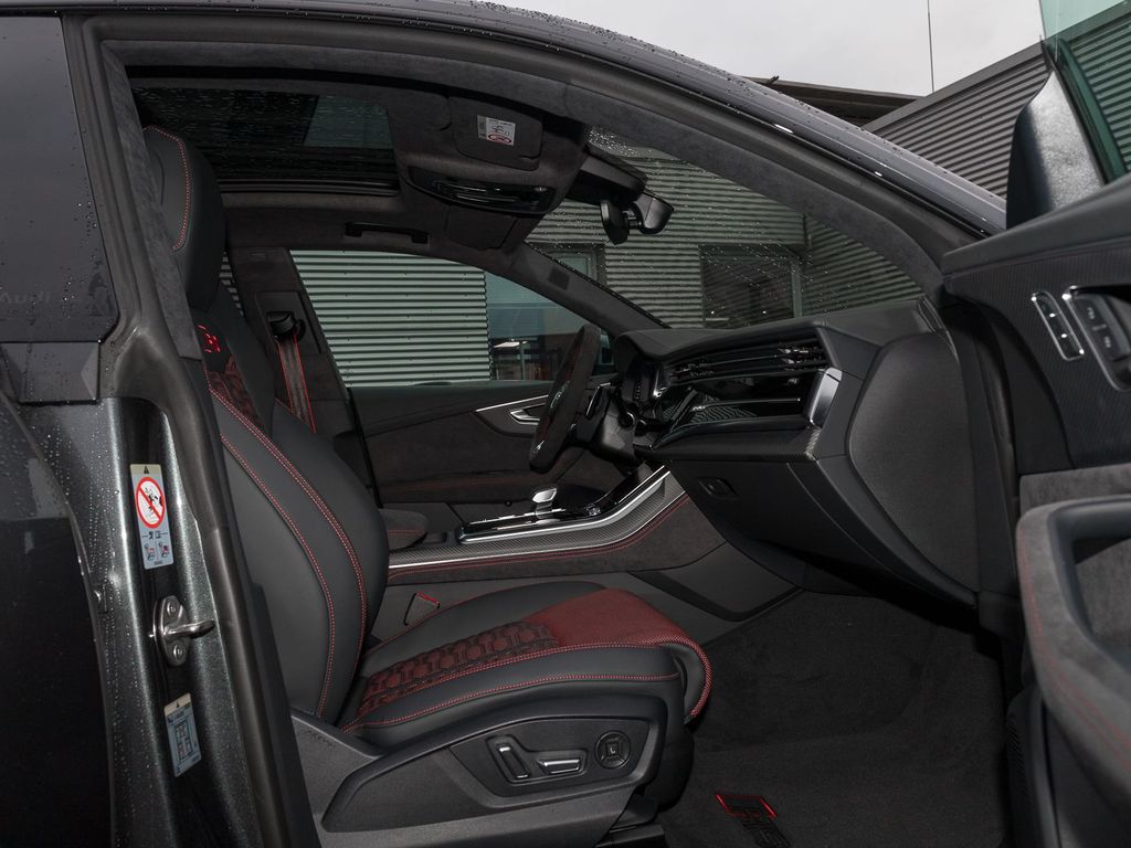 Audi RSQ8 2025