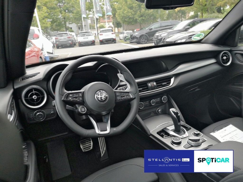 Alfa Romeo Stelvio 2025