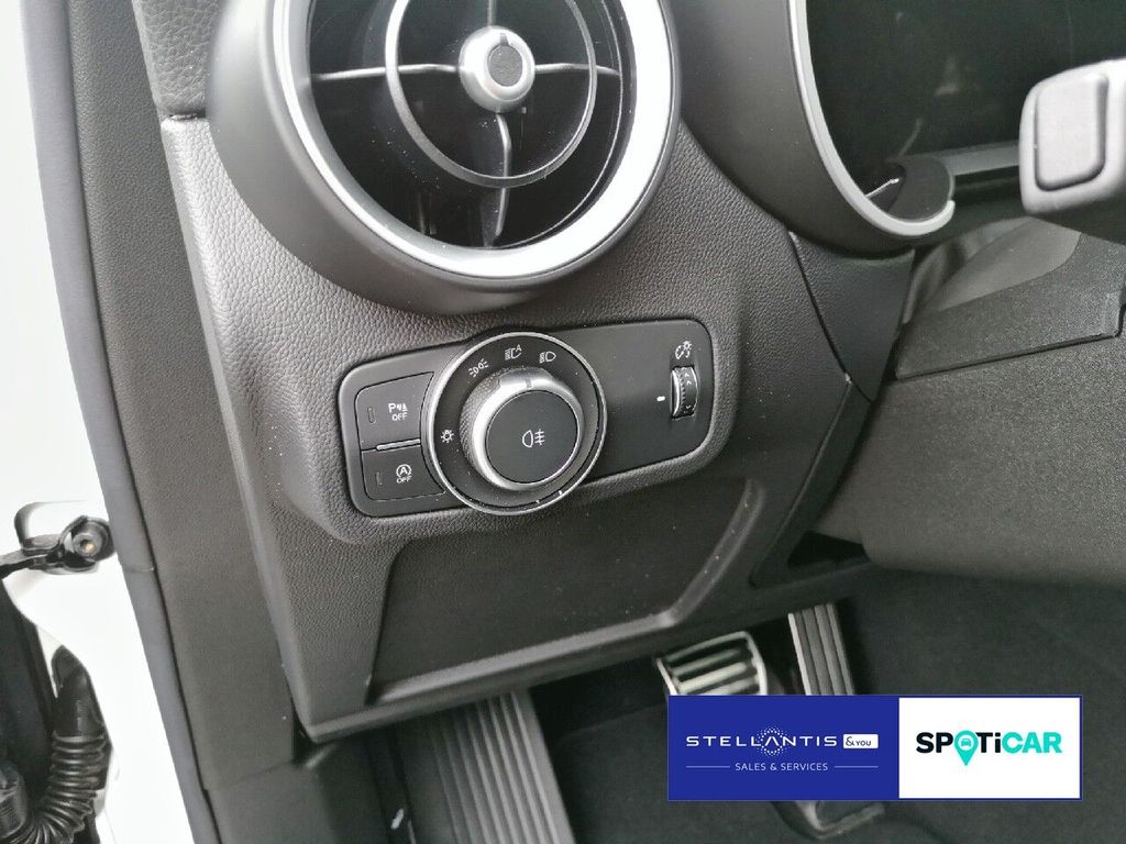 Alfa Romeo Stelvio 2025