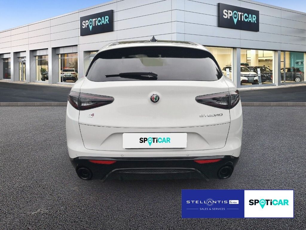 Alfa Romeo Stelvio 2025