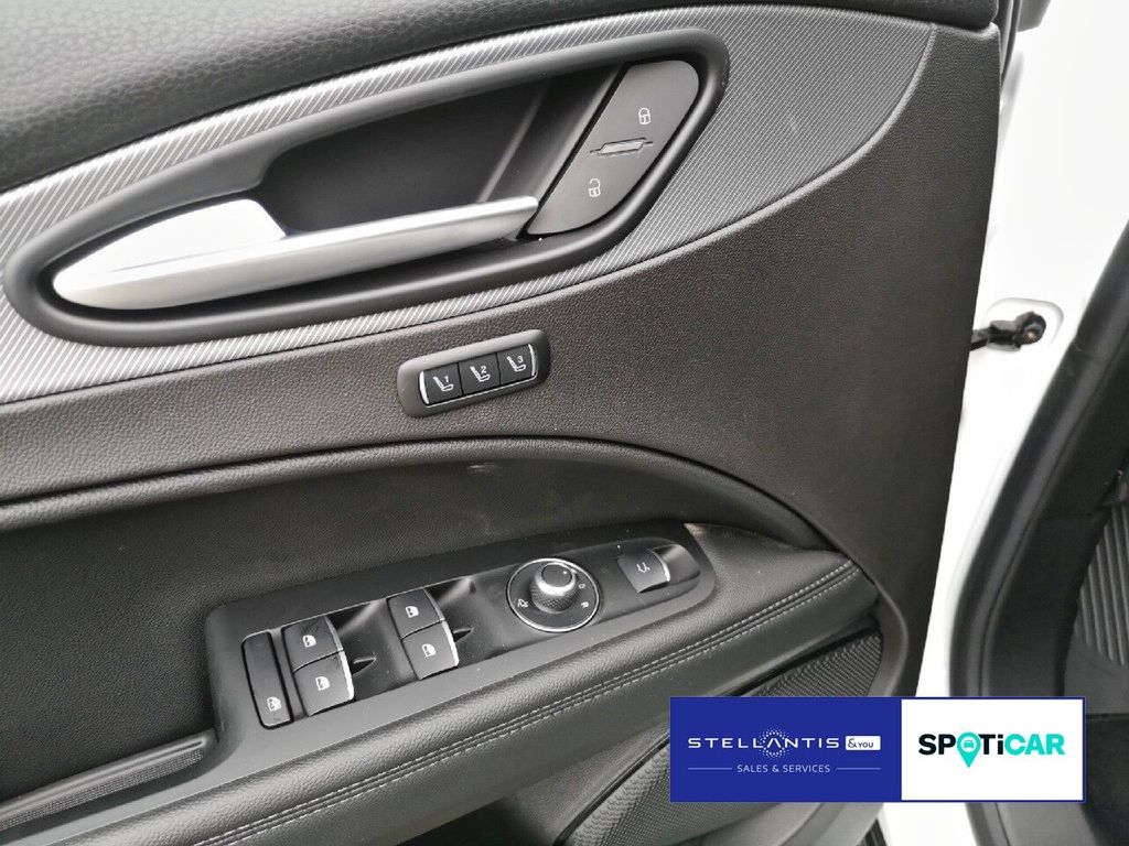 Alfa Romeo Stelvio 2025