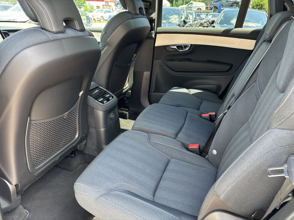 Volvo XC90 2025