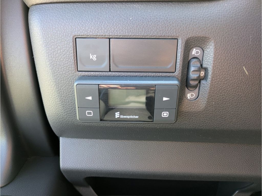 Nissan Interstar 2024