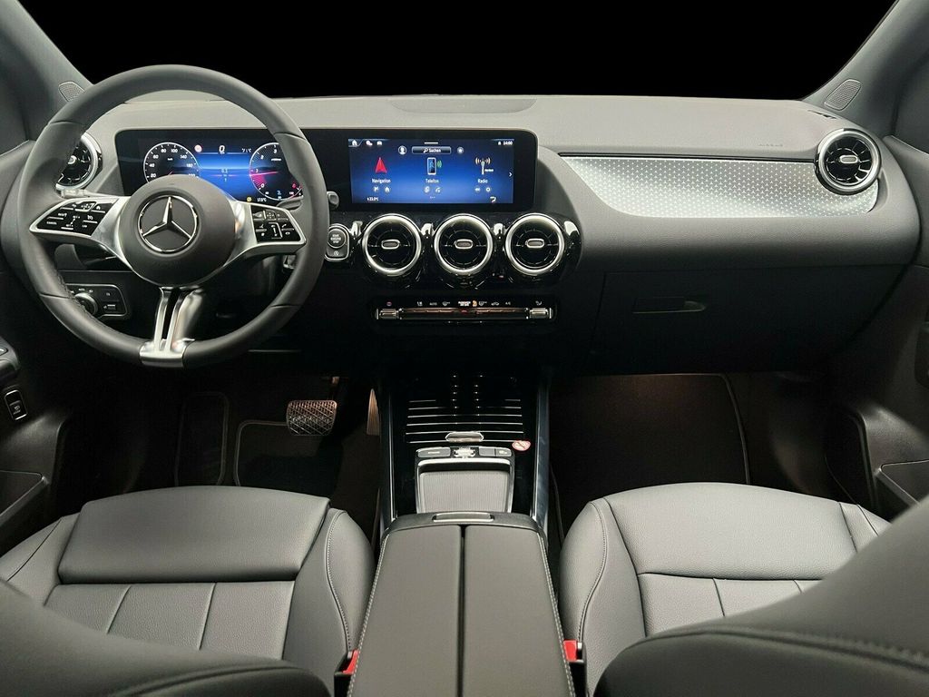 Mercedes-Benz B 180 2025